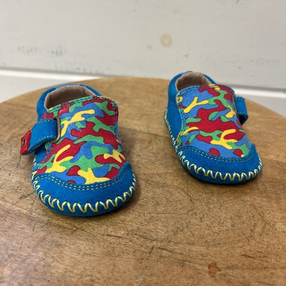 Perfect little Ugg moccasins for babies! Beautiful condition. Newborn size 0/1 - Picture 12 of 15